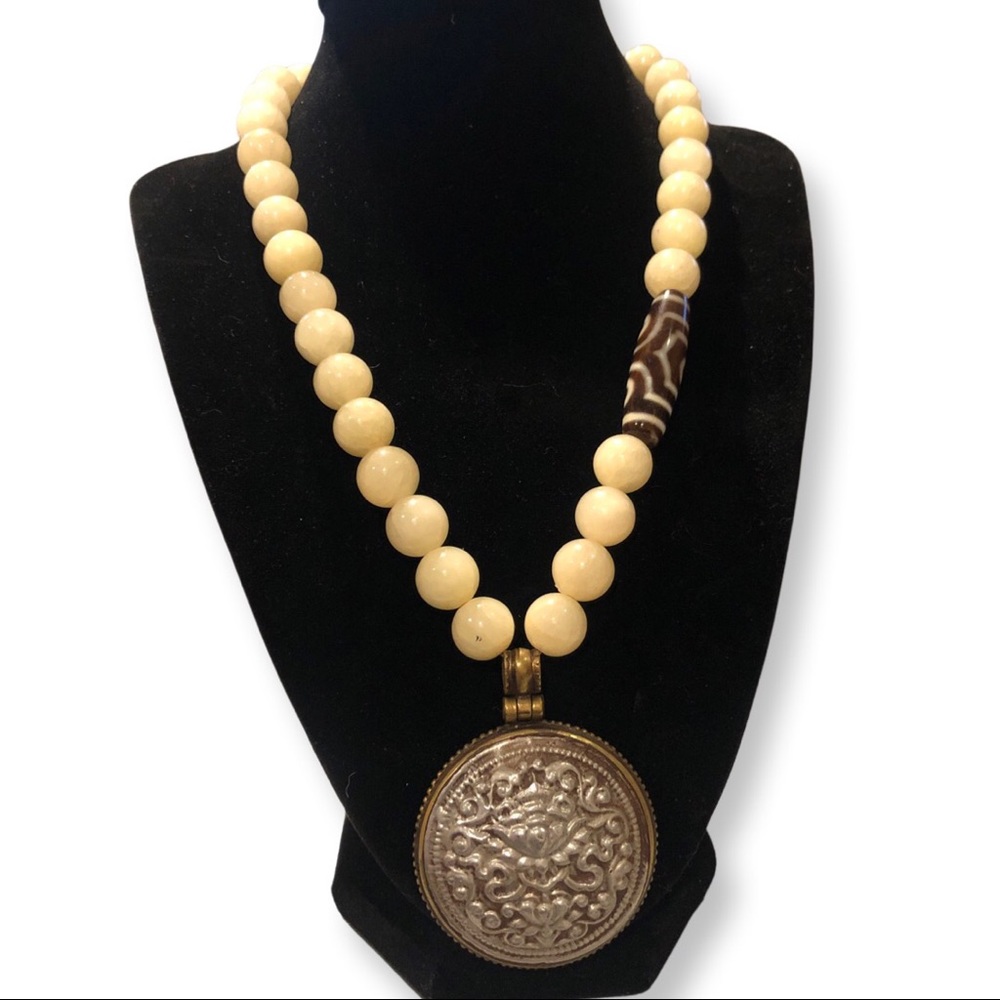 Beaded Pendant Necklace